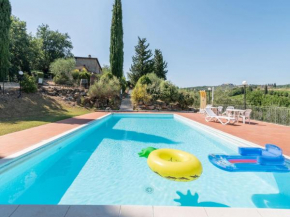 Sun kissed Holiday Home in Gaiole in Chianti with Garden